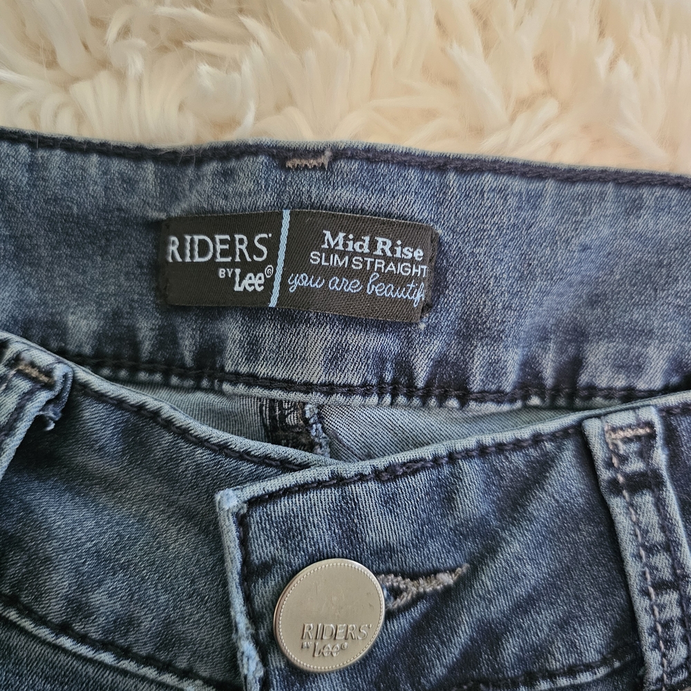 Classic Black Women's Jeans - Picture 3 of 4
